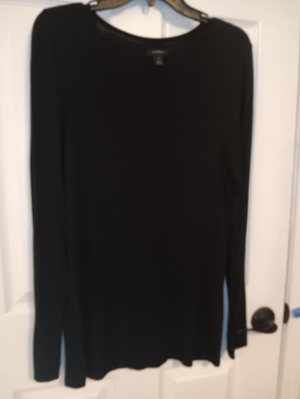 Halogen Long-Sleeve Crewneck T-Shirt Top - Picture 3 of 6